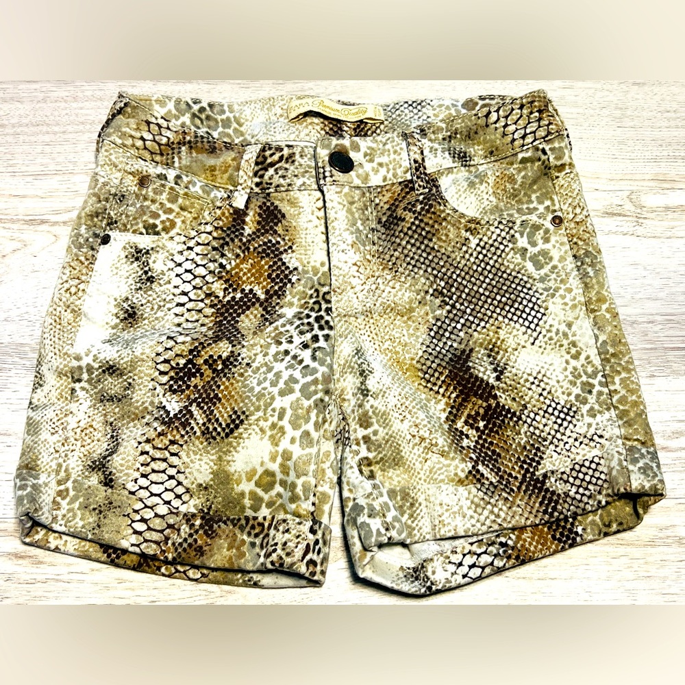 Zara Mid Rise Snake Print Denim Shorts Size 27 (6)